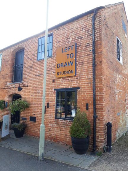 Left to draw signage